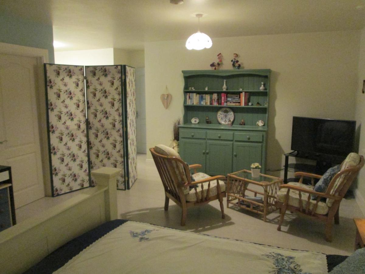 The Willow Room Ashford Bagian luar foto